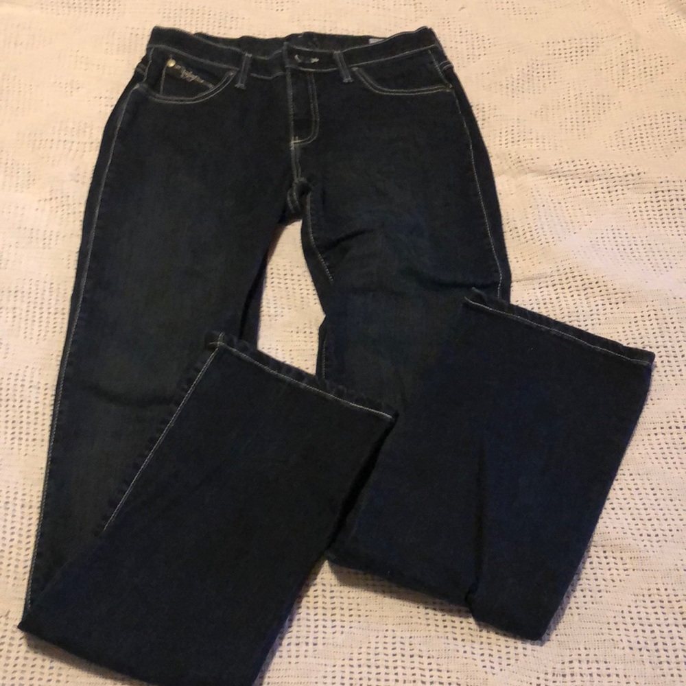 Women’s wrangler Q-baby size 5/6 length 36